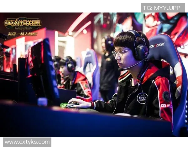 高校联赛中EDG团队意识的表现分析与战术探讨 高校联赛中EDG团队意识的表现分析与战术探讨